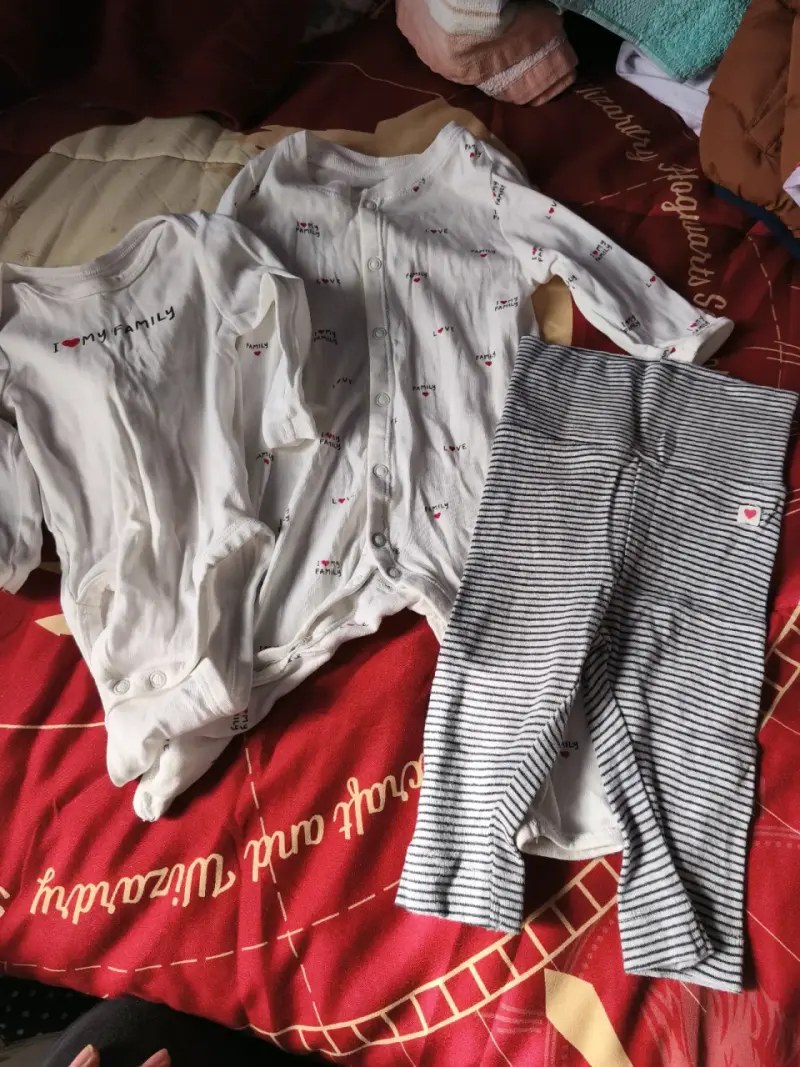 Set ropa bebé "I love my family"