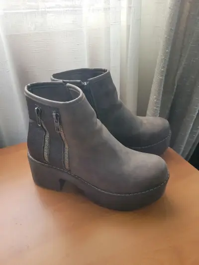 Botines de gamuza cafe - miniatura 1