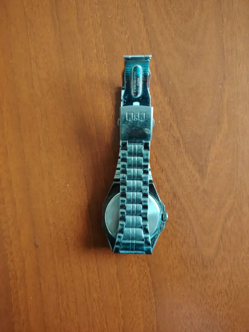 Reloj de pulsera metálico negro - 2