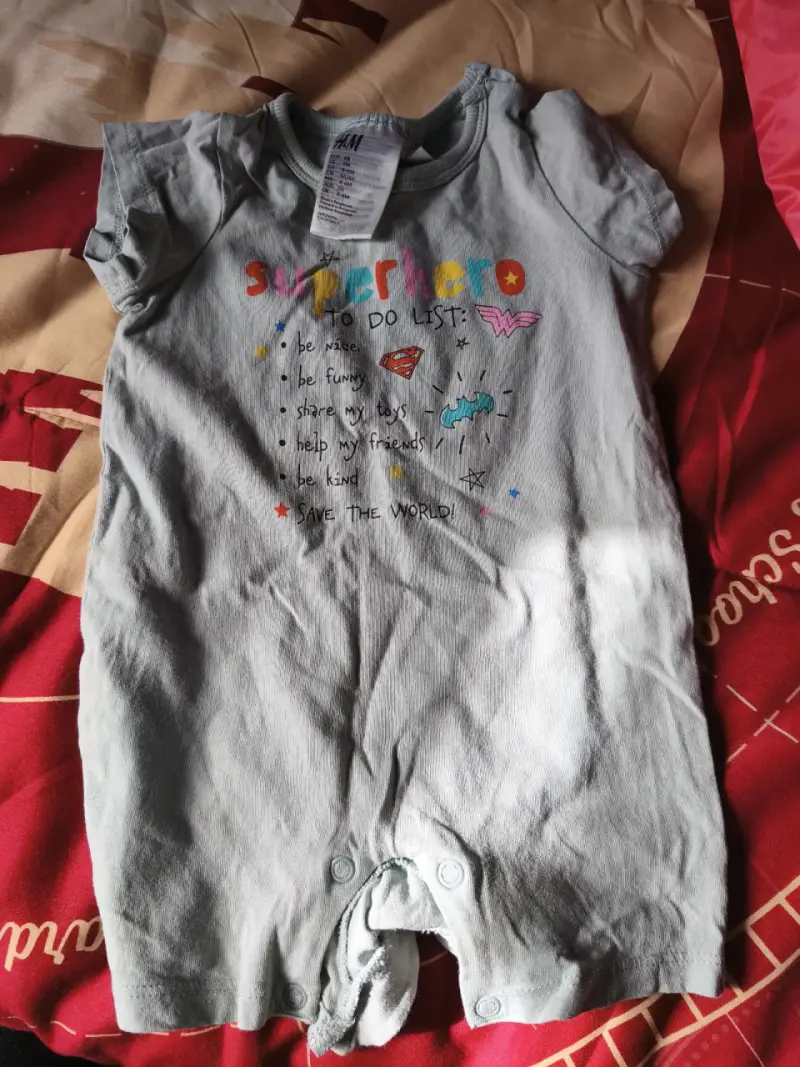 Enterito bebé H&M superhero