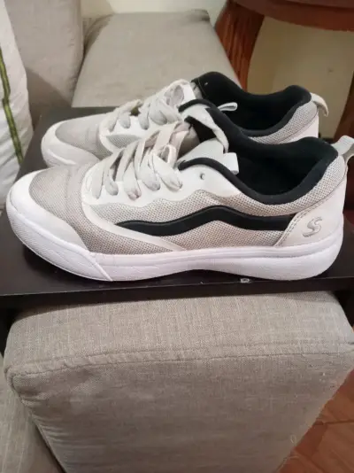 Zapatillas deportivas blancas - miniatura 2
