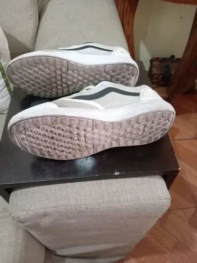 Zapatillas deportivas blancas - miniatura 3