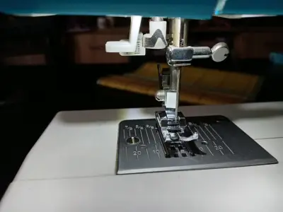Máquina de coser Merritt ME9500 - miniatura 2