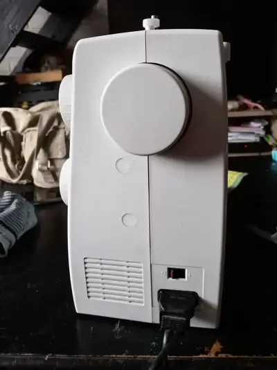 Máquina de coser Merritt ME9500 - miniatura 4