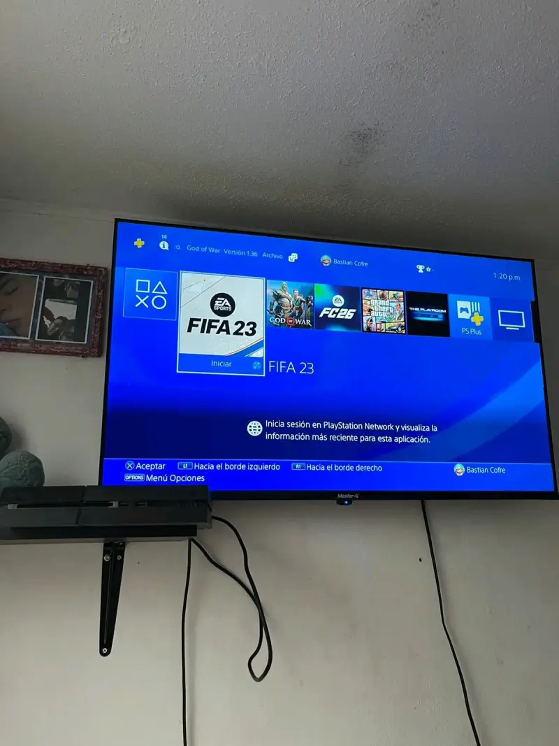 Consola PS4 con control y juegos - 4