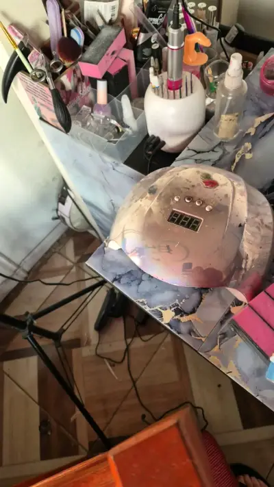 Mesa de uñas completa - miniatura 4