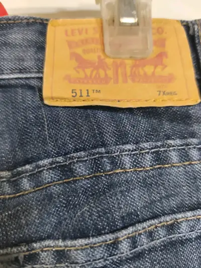 Jeans Levi's azul desgastado de niño - miniatura 3