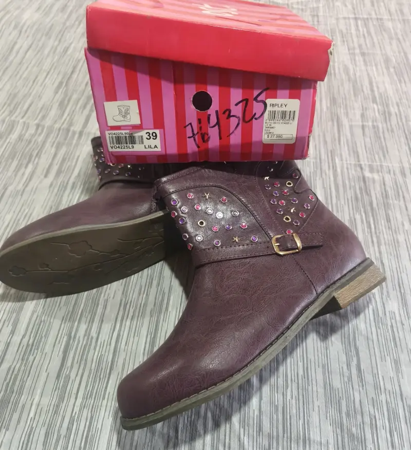 Botines marrones con tachas - 3