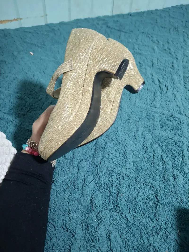 Zapatos de niña dorados brillantes - 3
