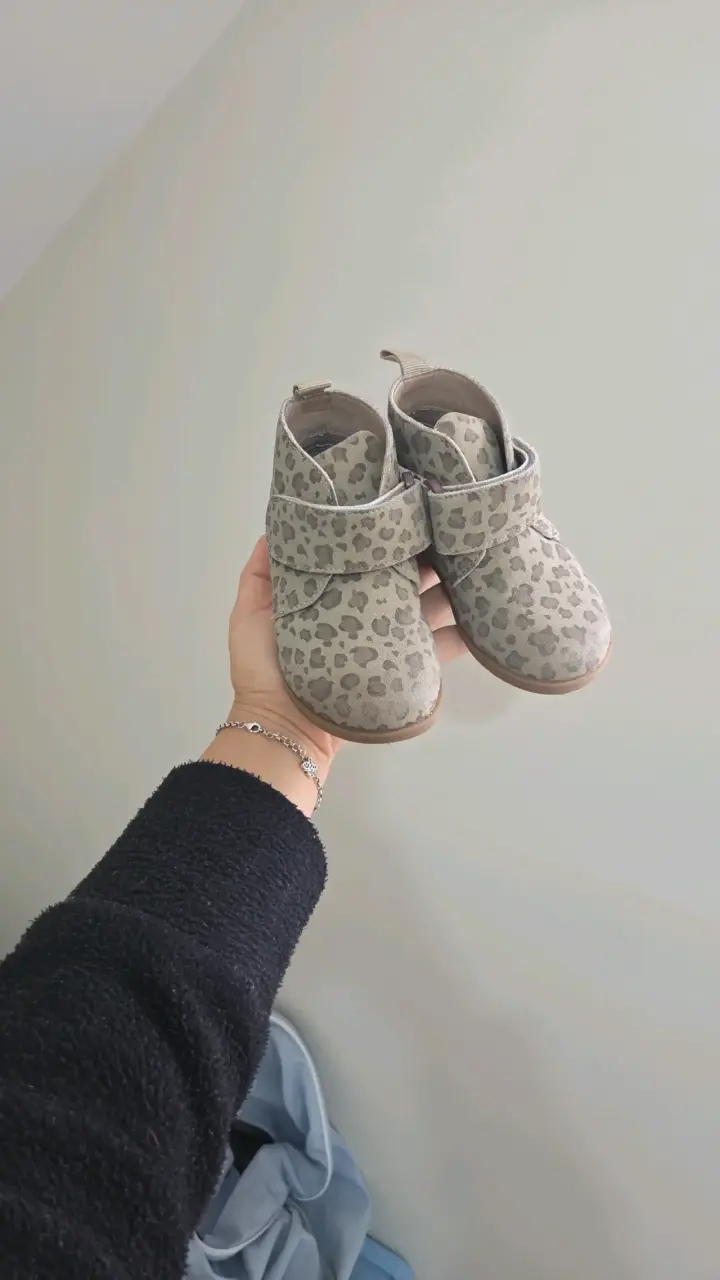 Botín infantil con estampado de leopardo - 2