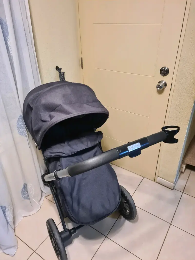 Coche de bebé Infanti Epic 5G usado - 1
