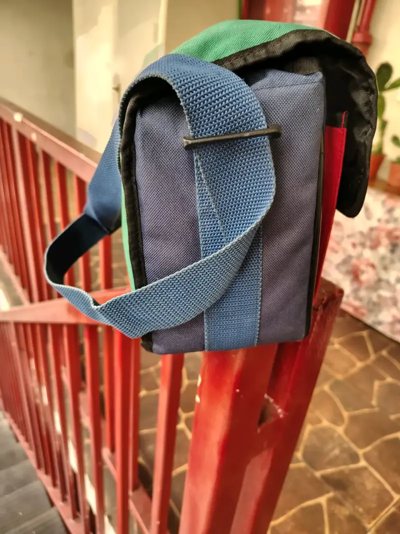 Bolso Sony Stamina verde y rojo retro de los 90 - 3