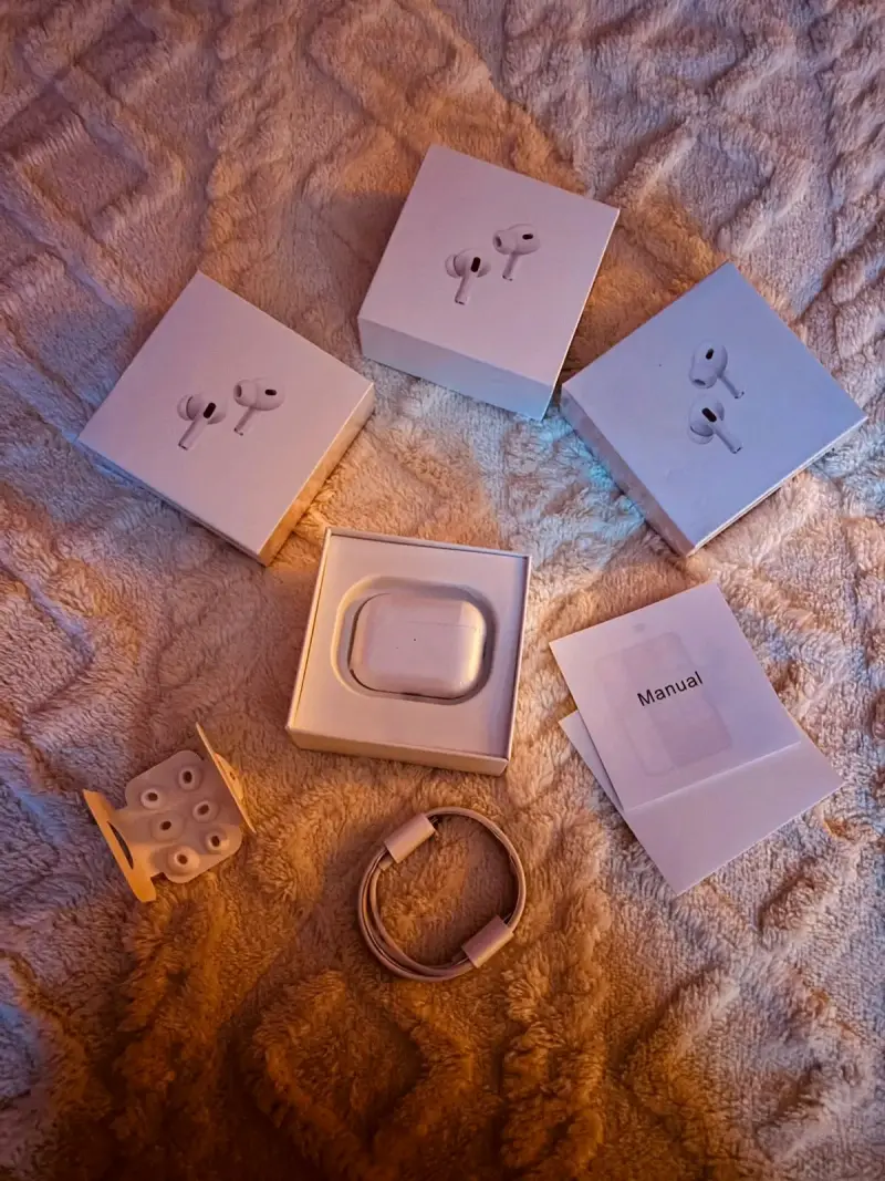 Audifonos airpods 2da generación - 1