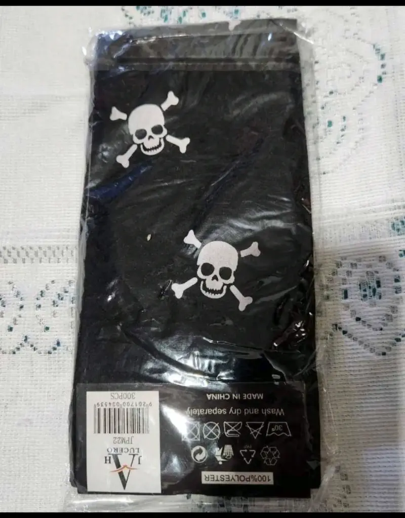Pantys bucaneras negras con calaveras - 2