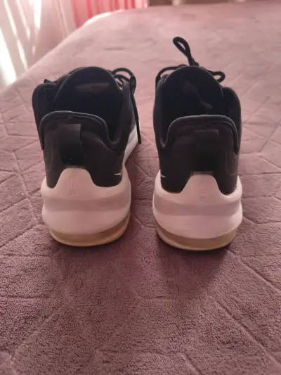 Zapatillas deportivas Nike Air negras - miniatura 3