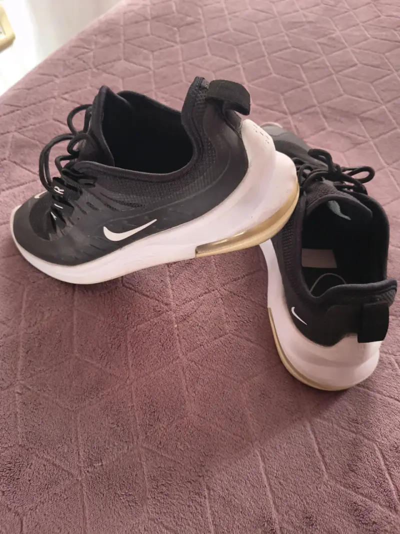 Zapatillas deportivas Nike Air negras - 4