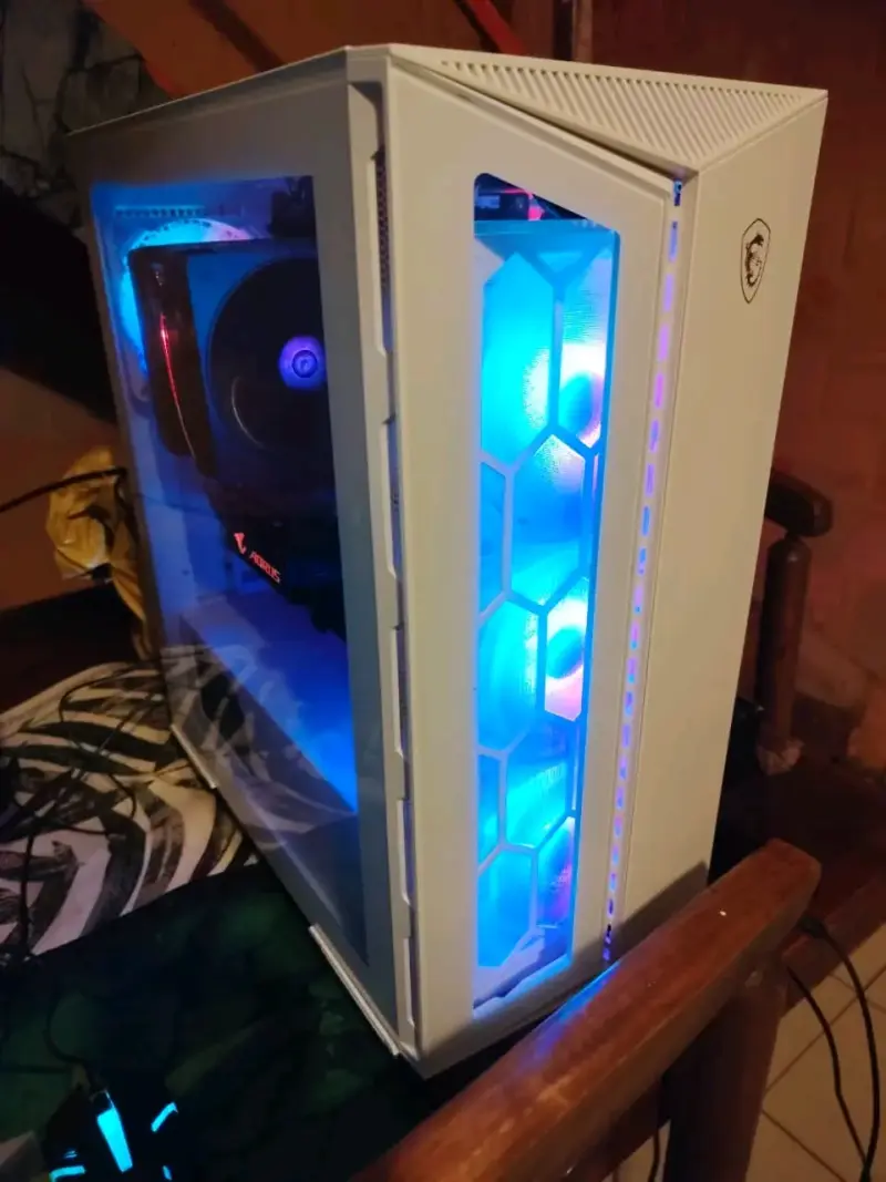 PC GAMER | i5 8600k | GTX 1080 | 16GB RAM - 2