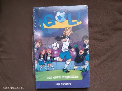 Libro '¡Gol! Los once magníficos' - miniatura 1