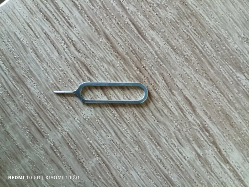 Extractor de SIM metálico