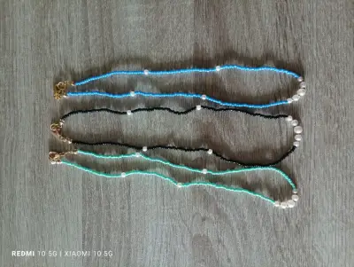 Collares de perlas y cuentas - miniatura 1