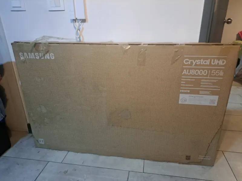 Televisor Samsung 55' Crystal UHD - 2