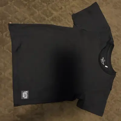 Polera negra de Figaro - miniatura 1
