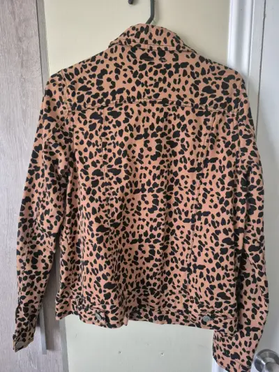 Chaqueta denim estampada leopardo - miniatura 2