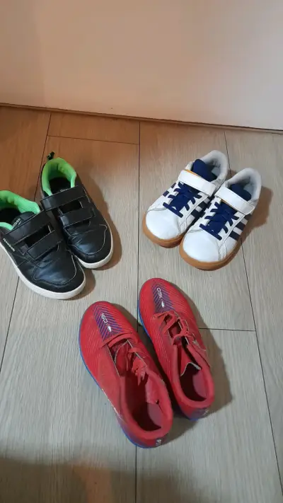 Lote de zapatillas infantiles - miniatura 1