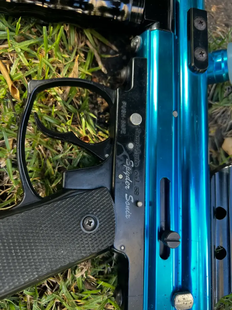 Marcadora de paintball azul Spider Sonix - 3