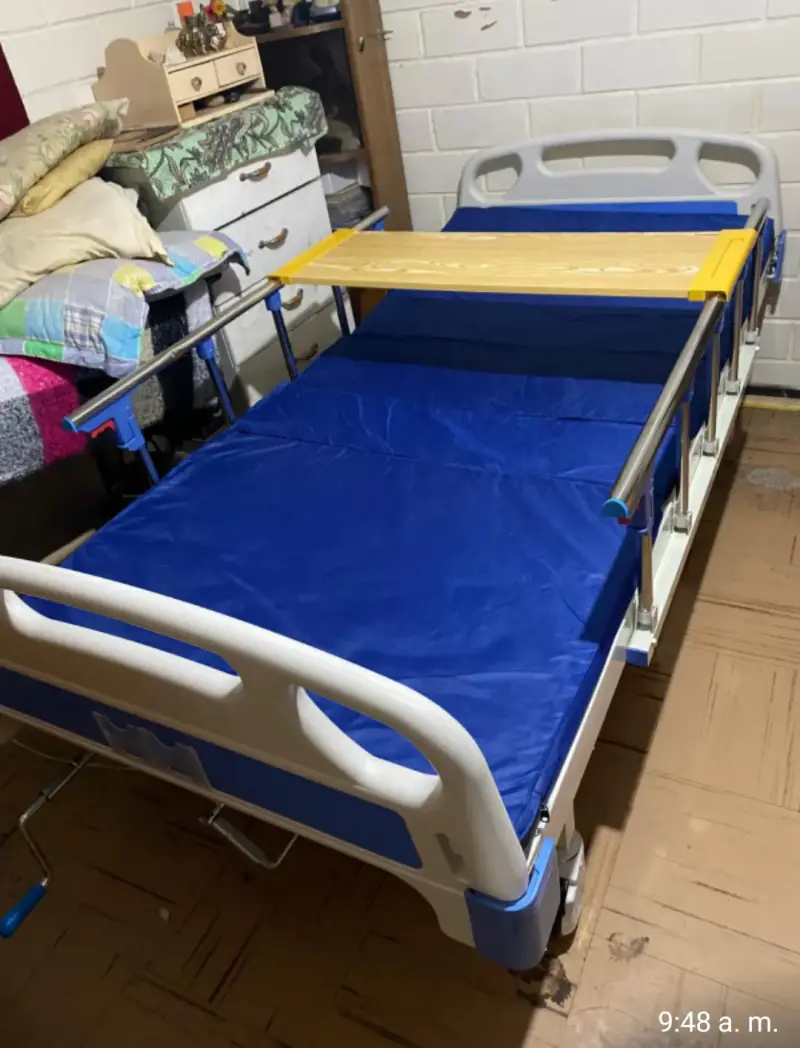Cama hospitalaria ajustable - 3