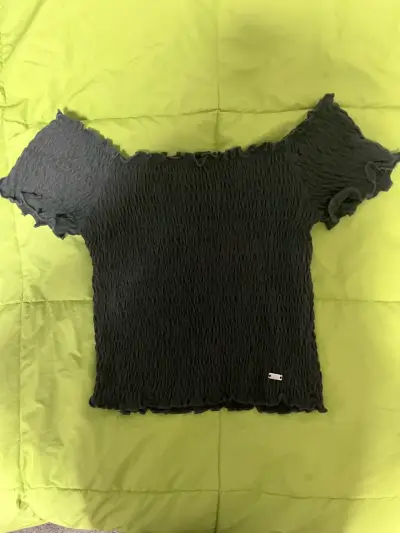 Polera negra fruncida💕 - miniatura 1