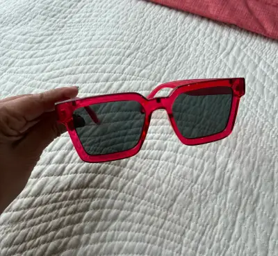 Lentes de sol UNISEX  marca VITRA - miniatura 3