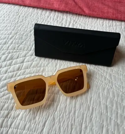 Lentes de Sol UNISEX  Marca VITRA - miniatura 1