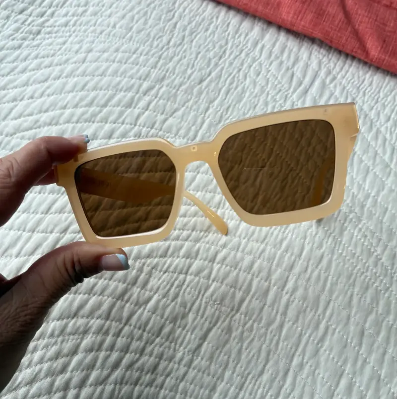Lentes de Sol UNISEX  Marca VITRA - 3