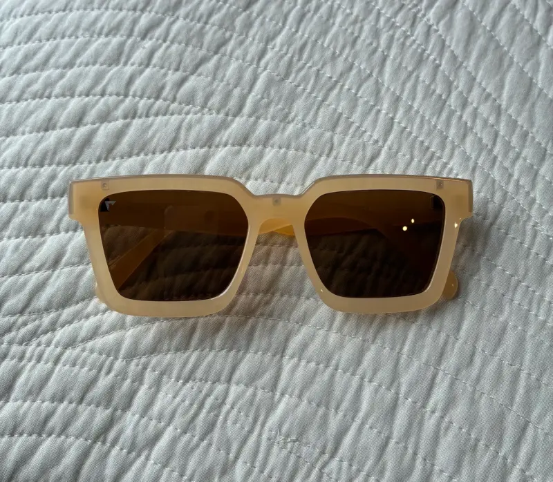 Lentes de Sol UNISEX  Marca VITRA - 4