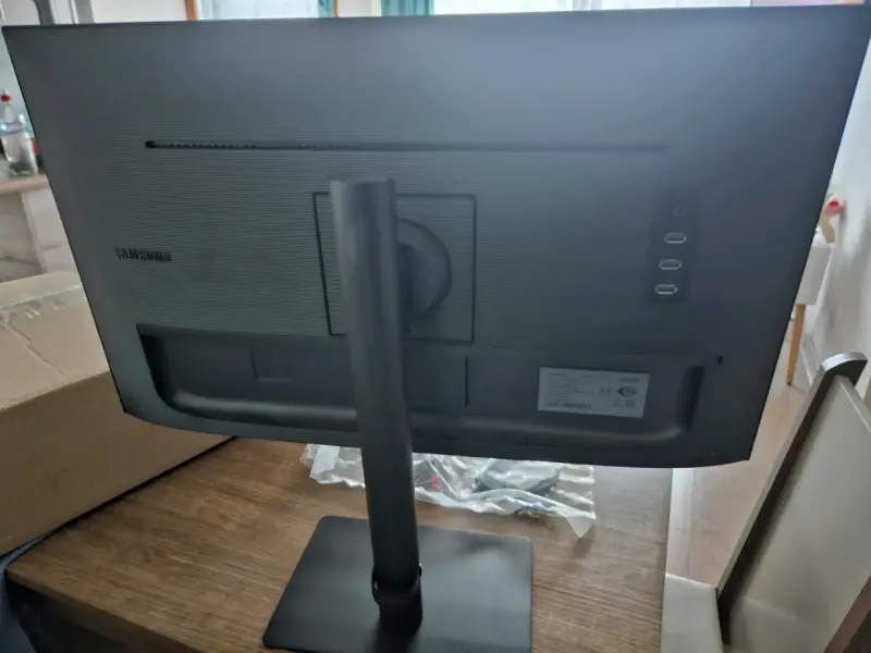 Monitor Samsung High Resolution 27" &tP IPS USB-C - 2