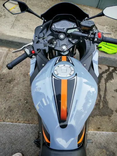 Moto deportiva keeway m250 - miniatura 4