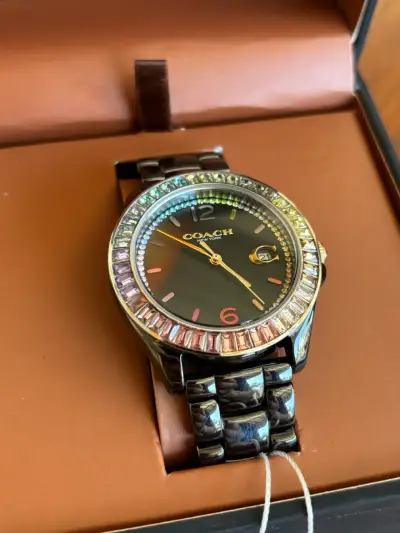 Reloj Coach con cristales - miniatura 1