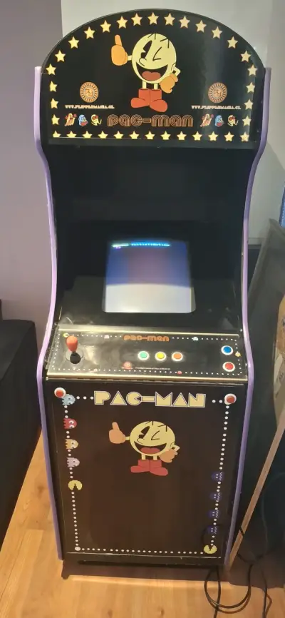 Máquina Arcade Pac-Man clásica - miniatura 1
