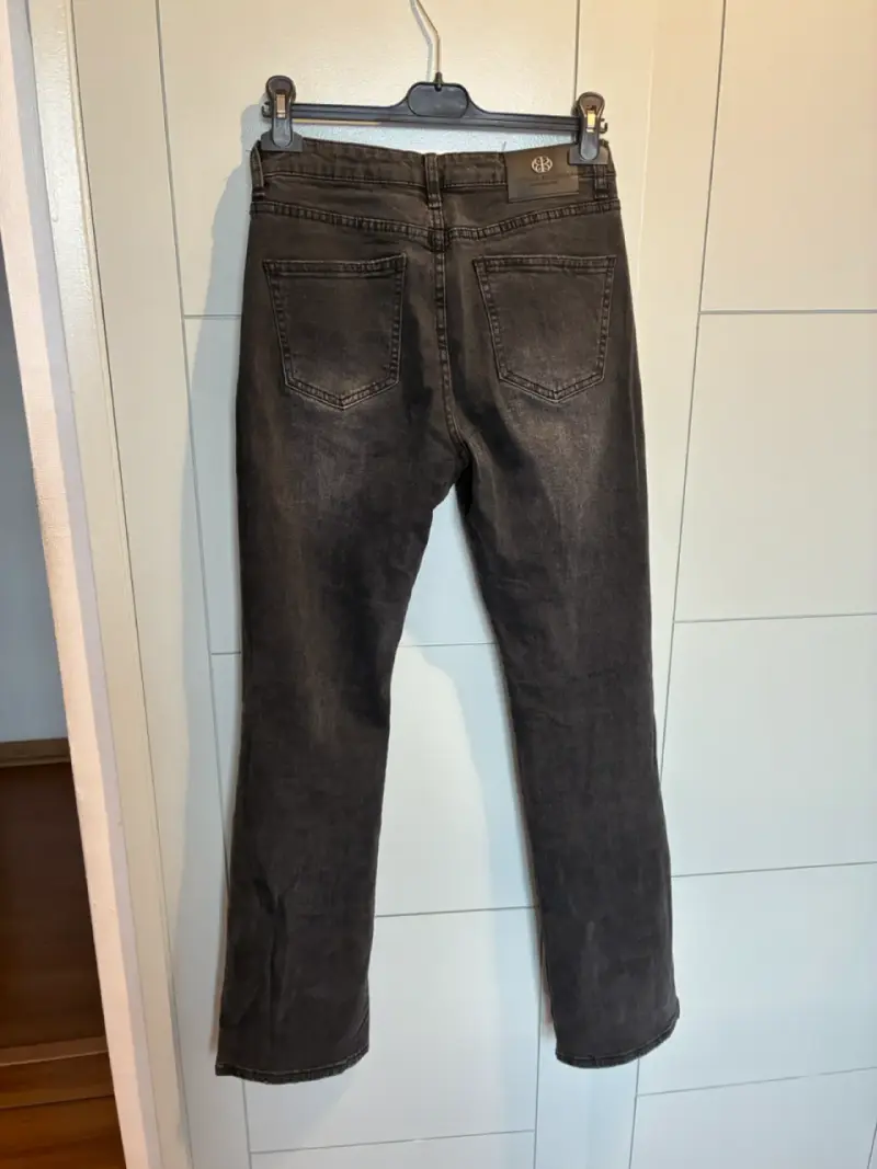 Jeans con cristales marca Cecilia Bolocco - 6