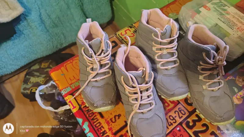 Botas infantiles color gris n35 y n33 - 4