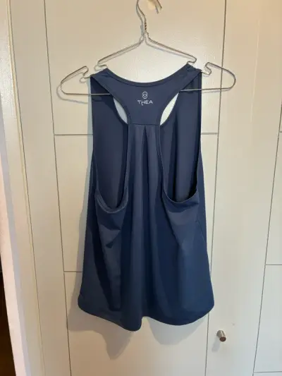 Polera deportiva mujer marca THEA - miniatura 3