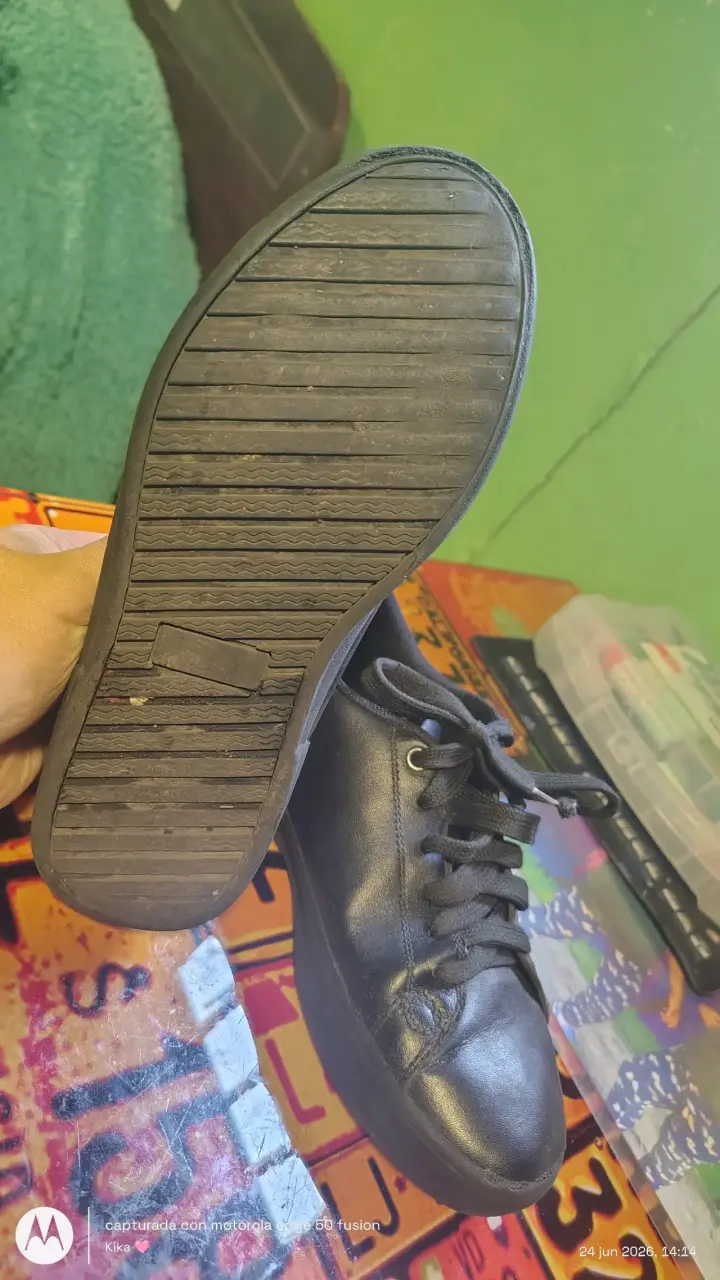 Zapatillas negras marca boulevard n34 y n32 - 3