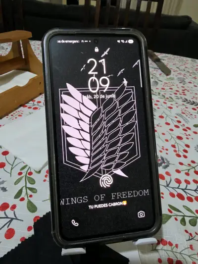 Samsung Galaxy S23 con caja - miniatura 5