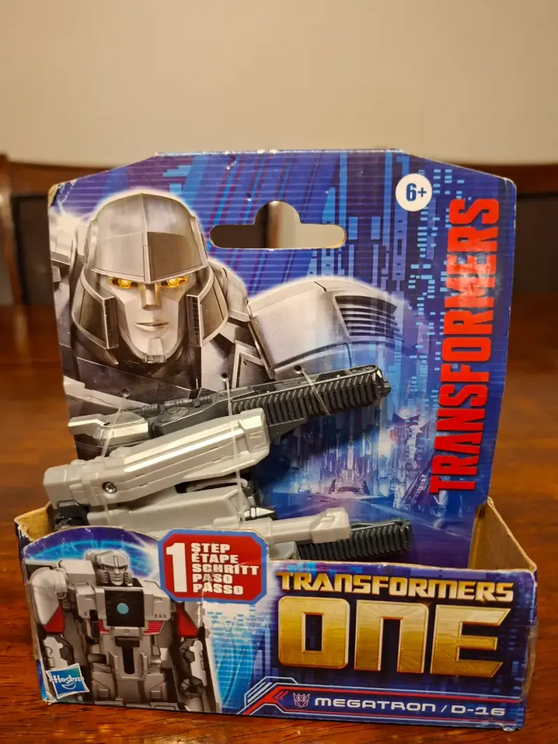 Figura Transformers Megatron - 1