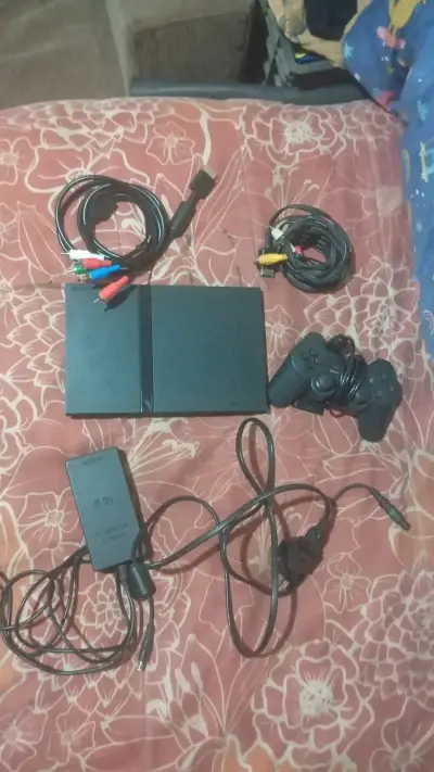 Consola PlayStation 2 con accesorios - miniatura 1