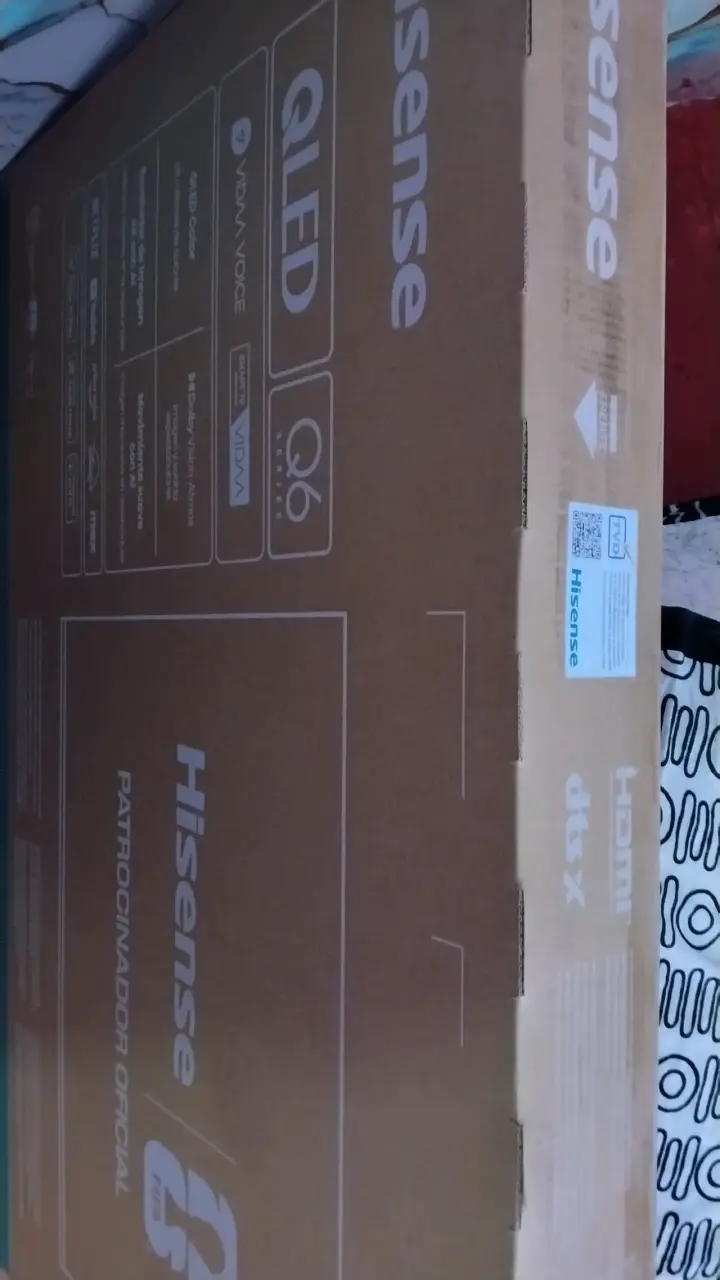 Televisor Hisense QLED Q6 nuevo - 1