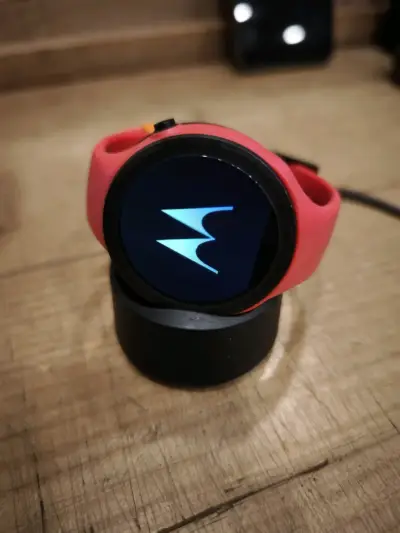 Smartwatch deportivo Motorola - miniatura 2