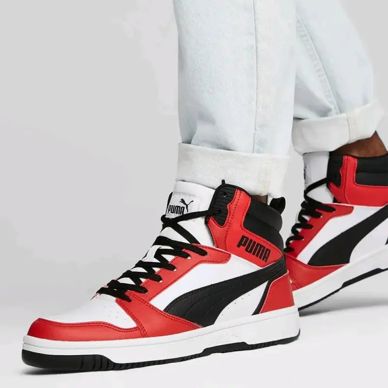 Zapatillas deportivas rojas y blancas - 3