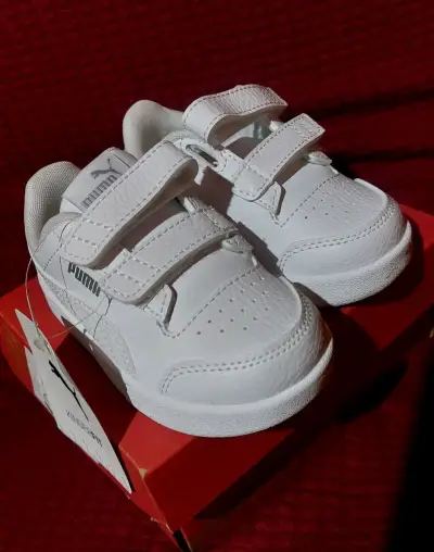 Zapatillas blancas infantiles Puma - miniatura 1